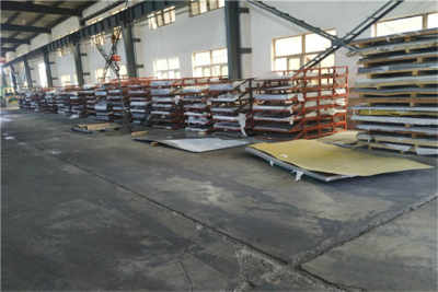 黔西南100×100×4不锈钢方管价格及其在净水设备中的应用